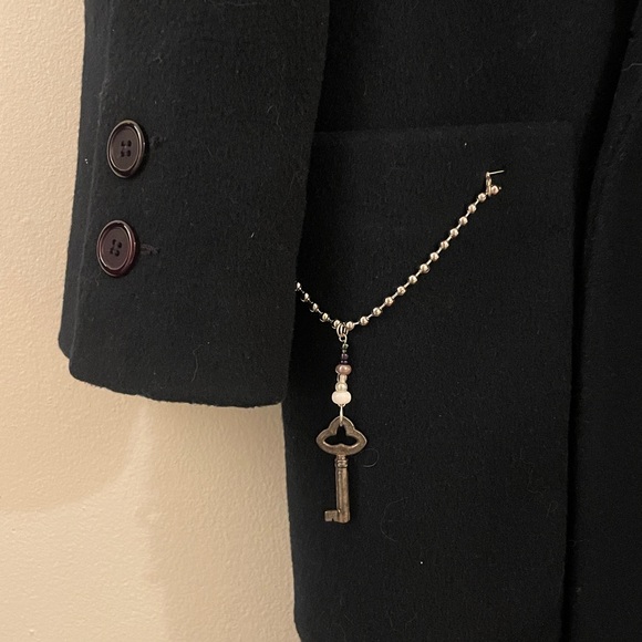 Sold - Picture 4 of 13